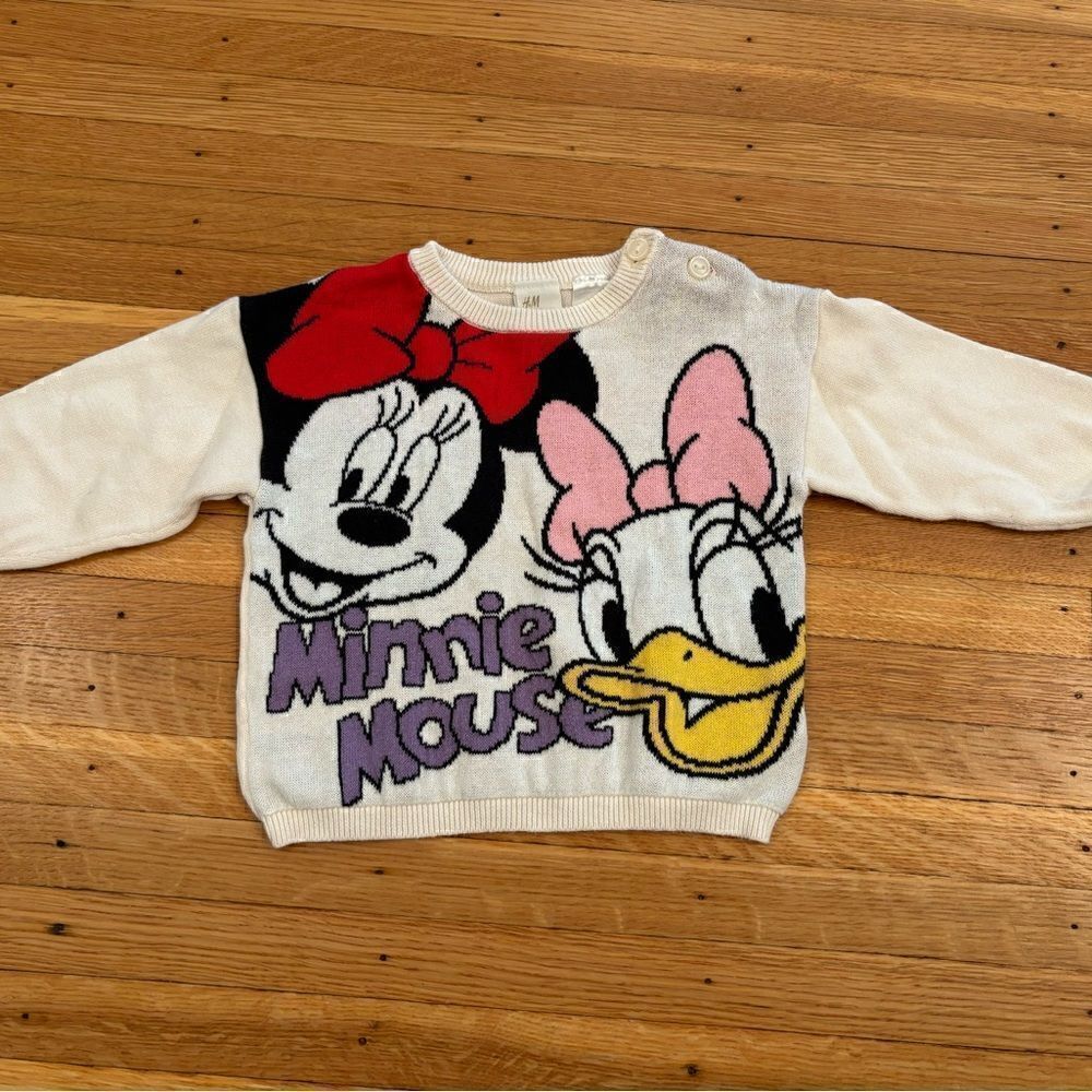 H&M Minnie Mouse Daisy Duck cream crewneck sweater